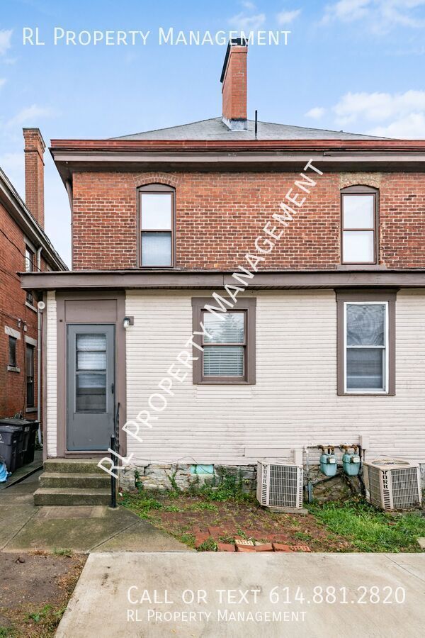 Building Photo - Charming 2 bedroom 2 bathroom duplex in Ge...