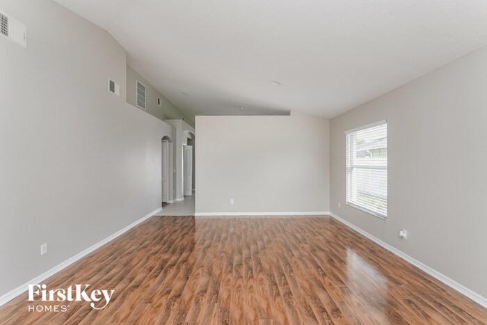 Building Photo - 1523 Sweetspire Dr