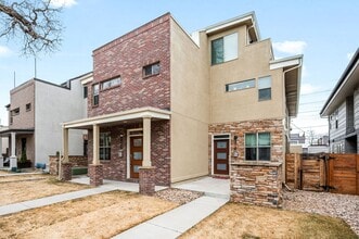 Building Photo - 3BD, 5BA LoHi Townhome with Rooftop Deck and 2-Car Garage