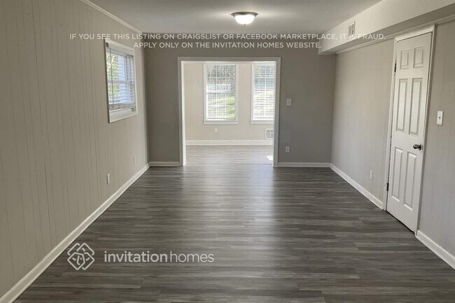 Building Photo - 3697 Glen Falls Dr