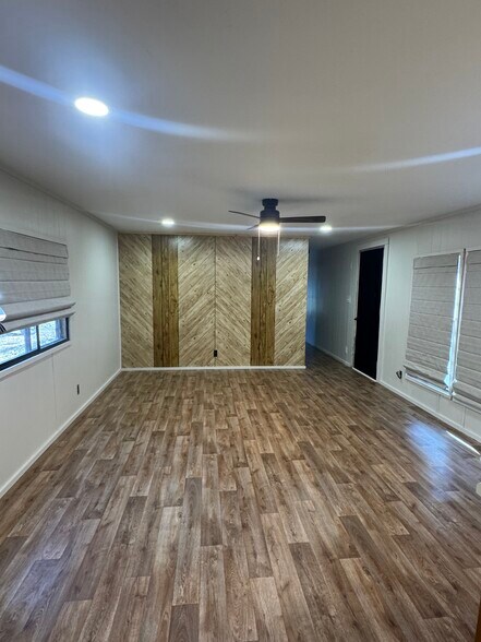 Building Photo - 7485 Sturrock Rd