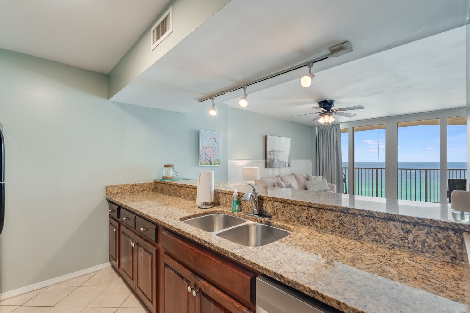 Building Photo - 7205 Thomas Dr