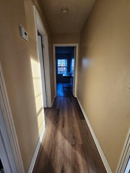 Building Photo - 248 Wessington Pl