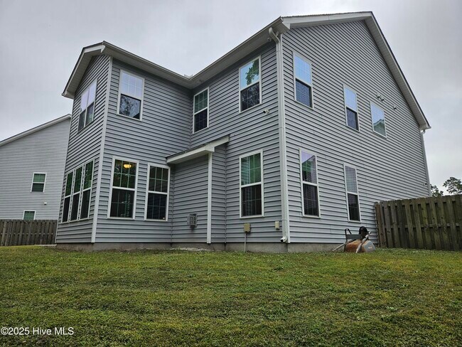 Building Photo - 204 Collins Wy