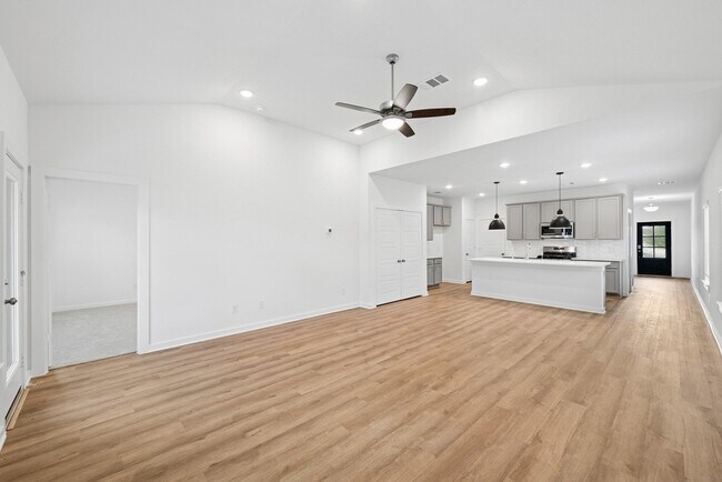 Building Photo - 5847 Sunrise Btm Ln