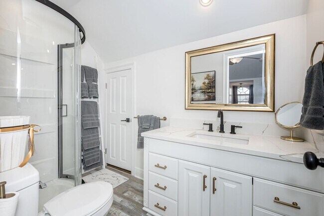 Building Photo - 1102 Stanfield Point Rd