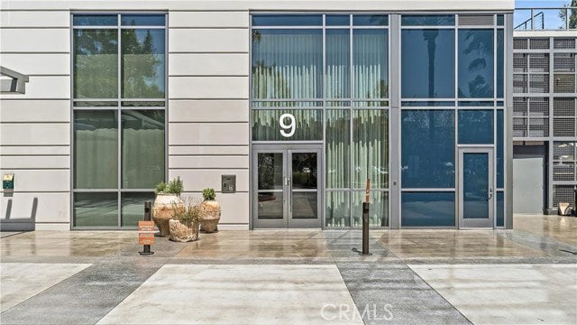 Building Photo - 9 W MacArthur Blvd