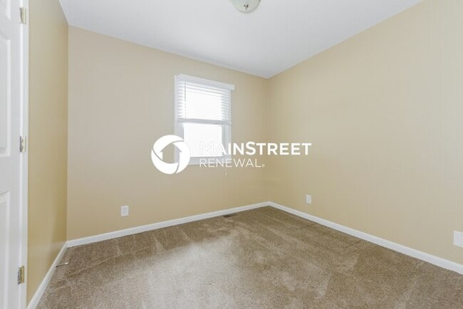 Building Photo - 4 Bedroom Pet-Friendly Home in Leavenworth, KS with Main Street Renewal