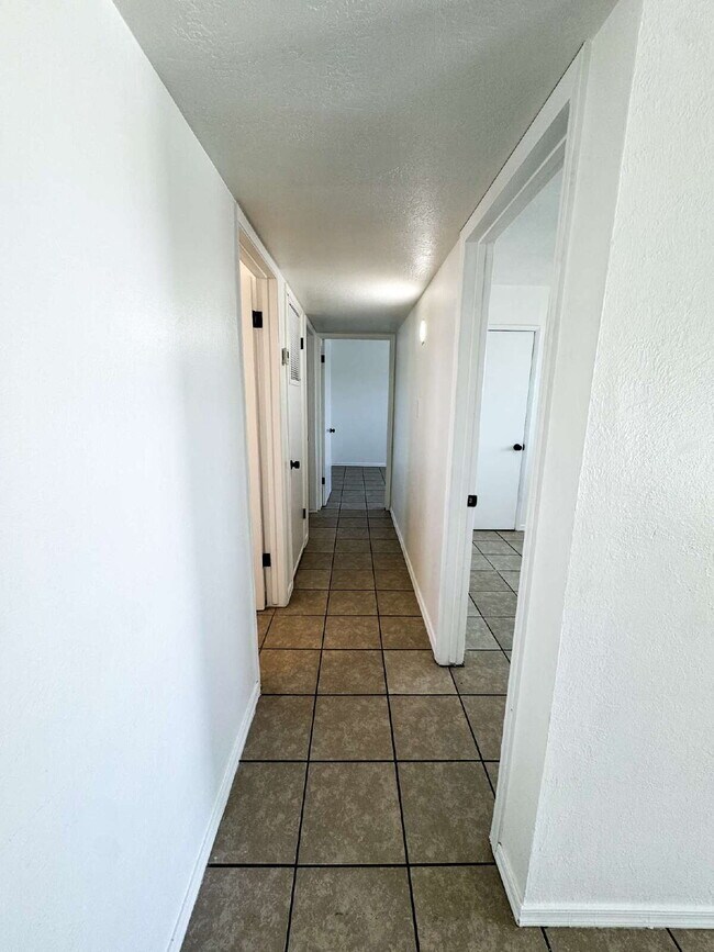 Building Photo - Cozy 3-Bed Oasis in Yuma's Heart