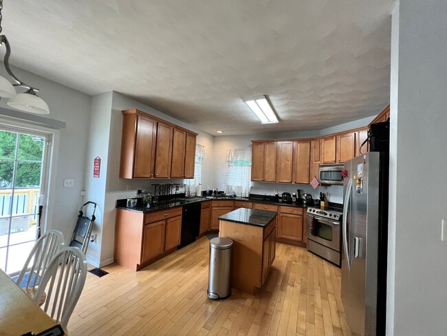 Building Photo - 4 bedroom home in Oceanview, Norfolk
