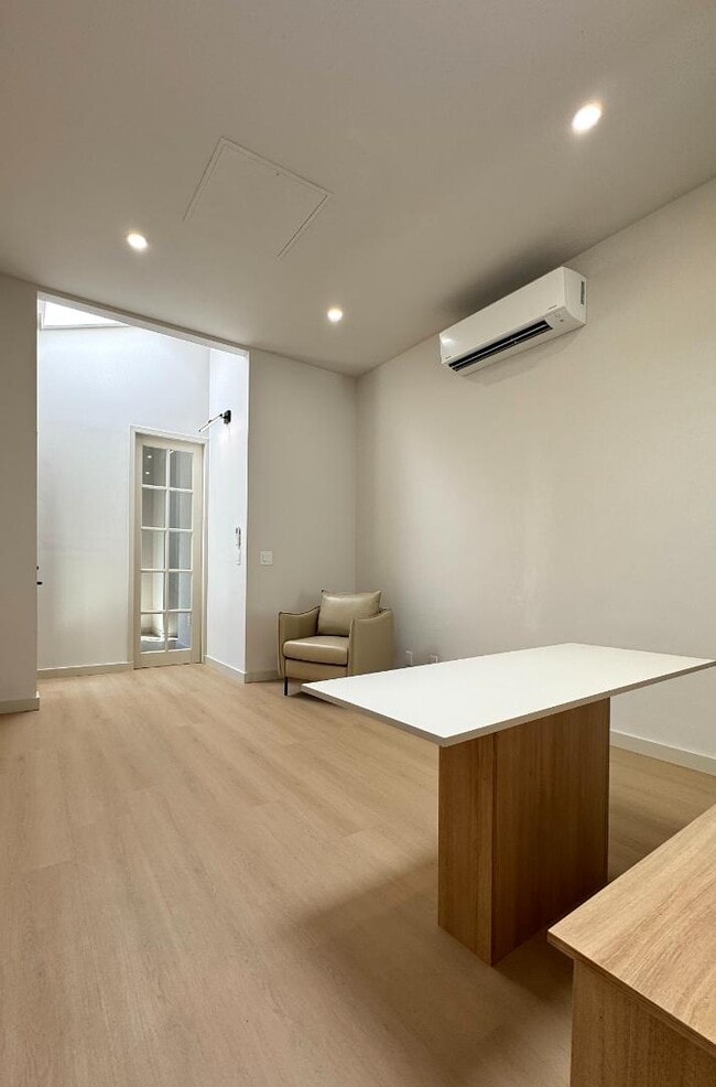 Building Photo - 3577 Louisiana St