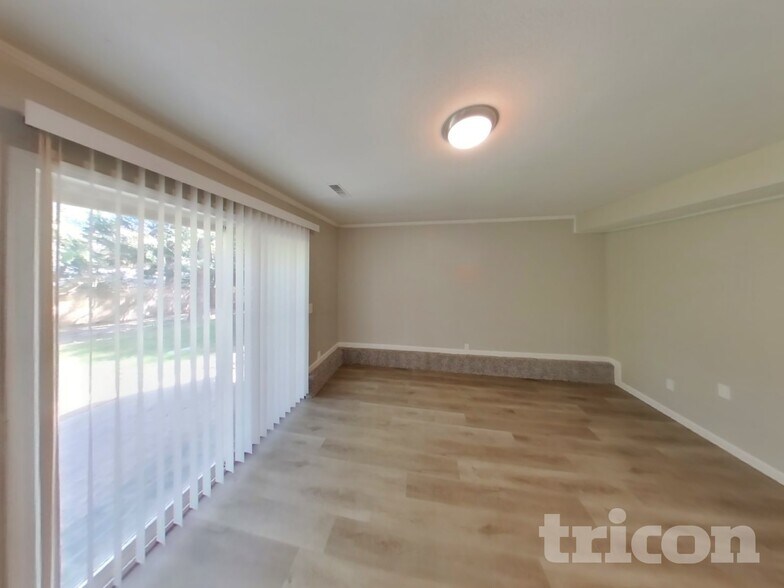 Building Photo - 3394 Tyee Pl NE