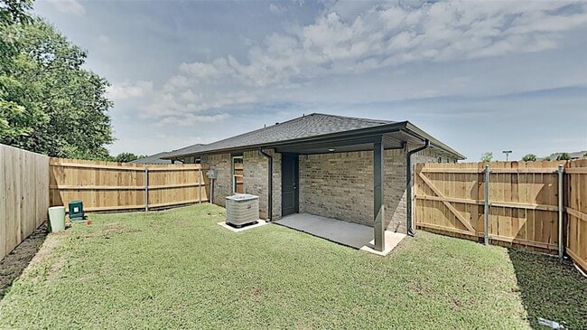 Building Photo - 1300 NW 111th St