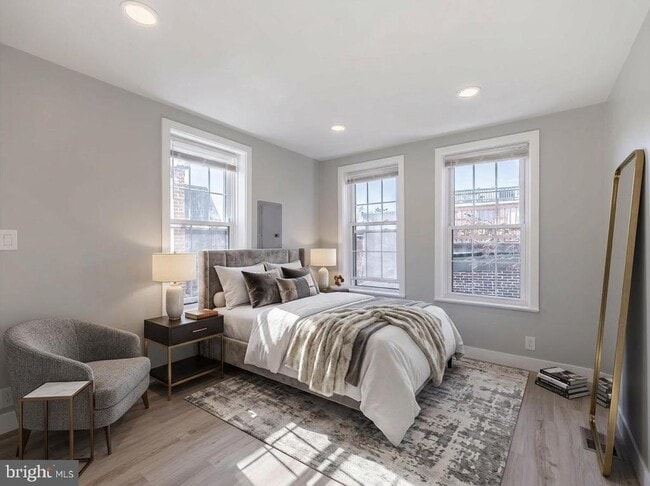 Building Photo - 672 N 19th St