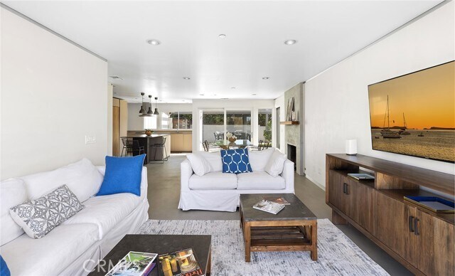 Building Photo - 30872 Marilyn Dr