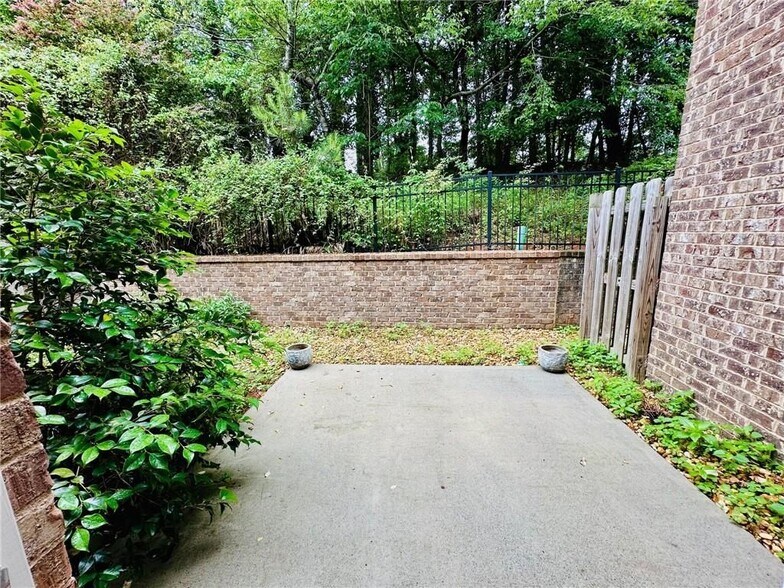Building Photo - 13364 Canary Ln