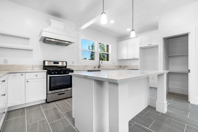 Building Photo - 1019 N Main St