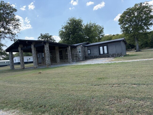 Building Photo - 17822 S Bryant Rd