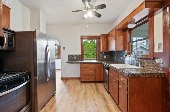 Main Kitchen - 8921 SE Washington St