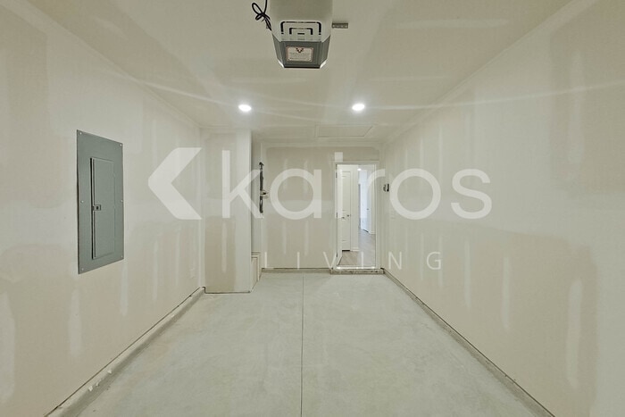 Building Photo - 187 Lochwolde Dr