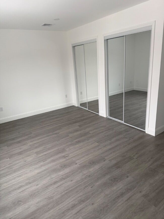 Building Photo - 15 Potomac St