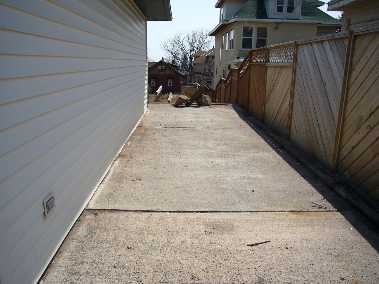 off street parking spot - 1927 E 5th St