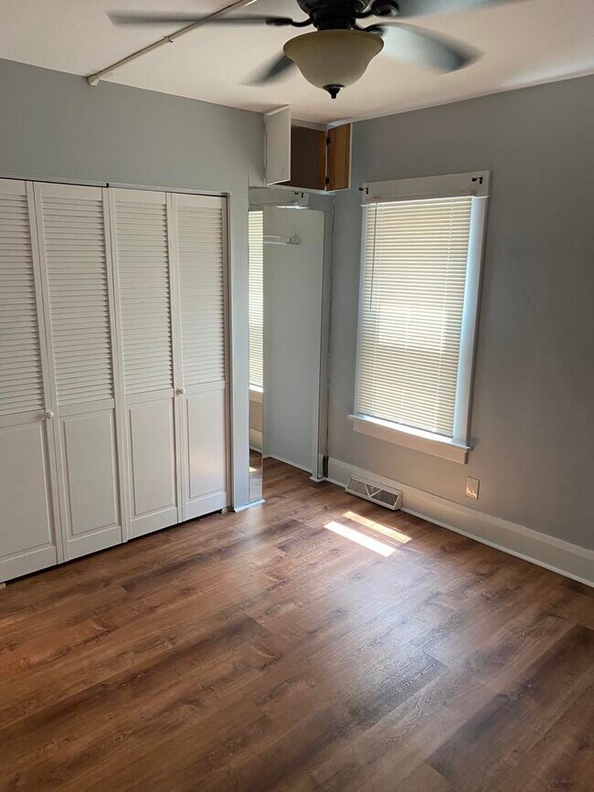 bed room 1 - 80 Carmel Rd