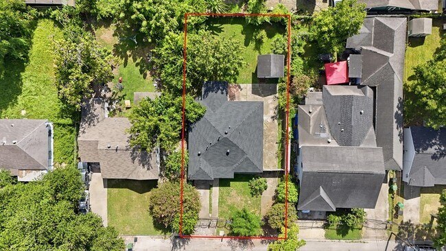 Building Photo - 5718 Cherry St