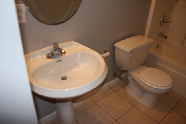 Building Photo - 2939 Stonecrest Ln