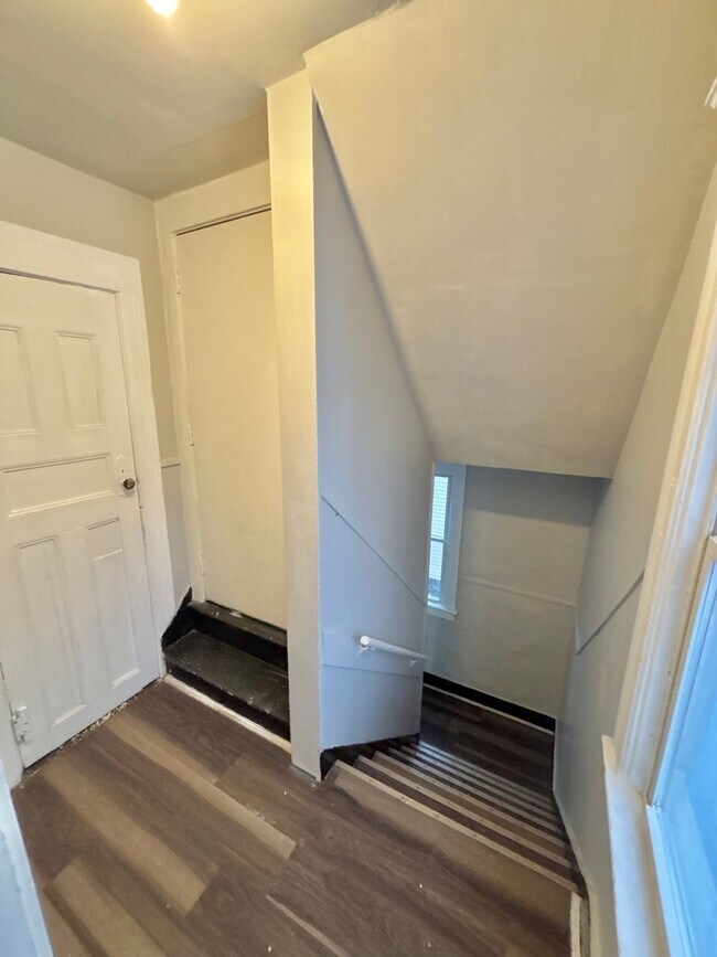 Building Photo - 148-152 Grand Avenue