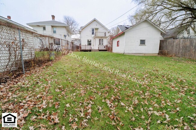 Building Photo - $300.00 off first months rent!! Now availa...