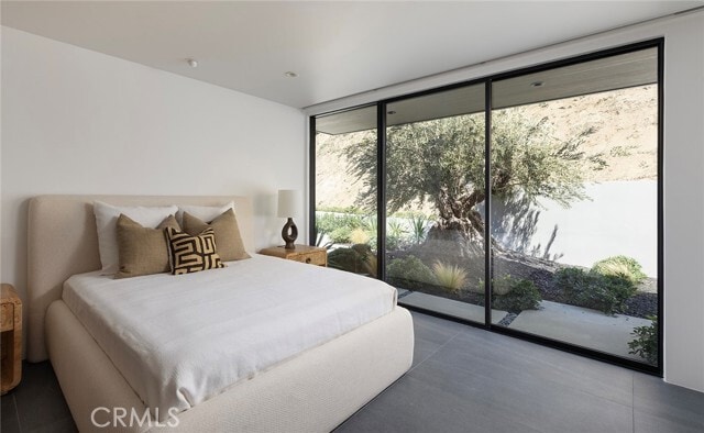 Building Photo - 9015 Alto Cedro Dr