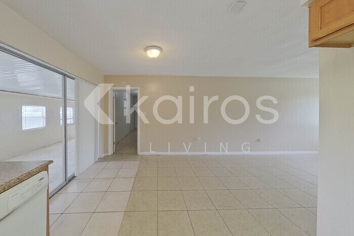 Building Photo - 2441 Healy Dr
