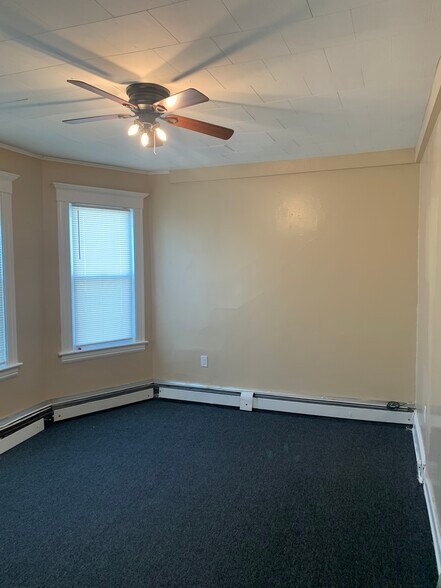 Building Photo - 224 Sheridan St