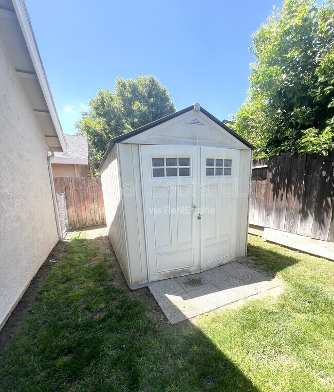 Building Photo - 2125 Northridge Dr