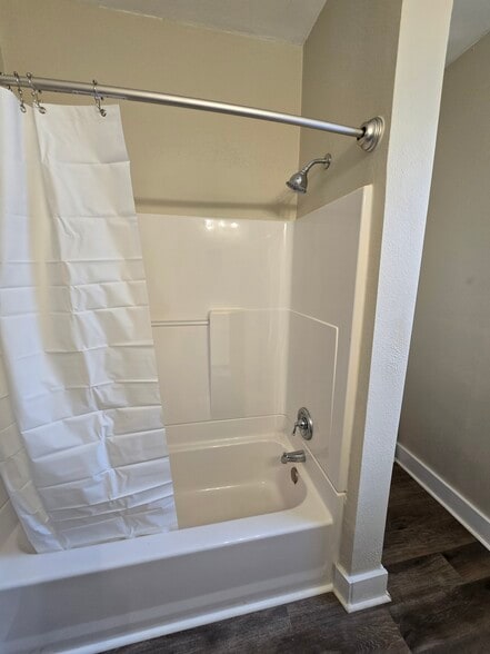 Building Photo - 405 Butler St