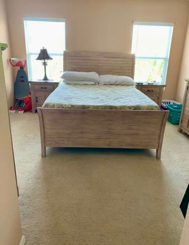 Building Photo - 10043 Moorshire Cir