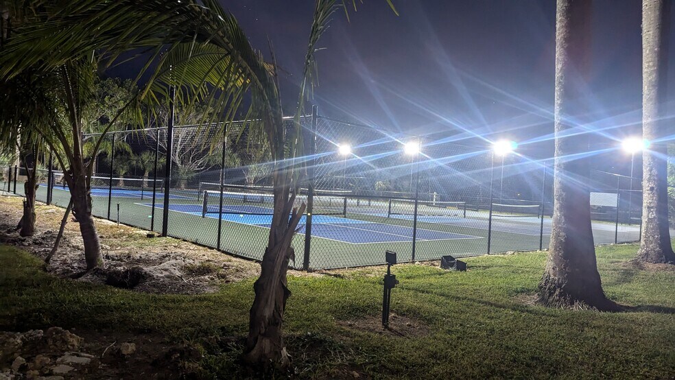 Building Photo - 25000 Tamiami Trl E
