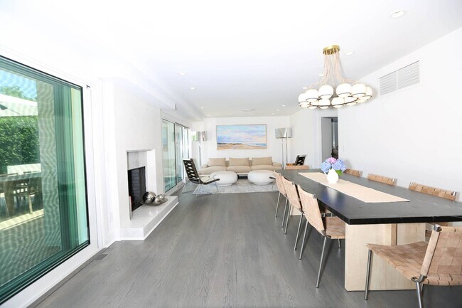 Building Photo - 117 Erica's Ln