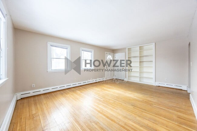 Building Photo - 19 Illinois St