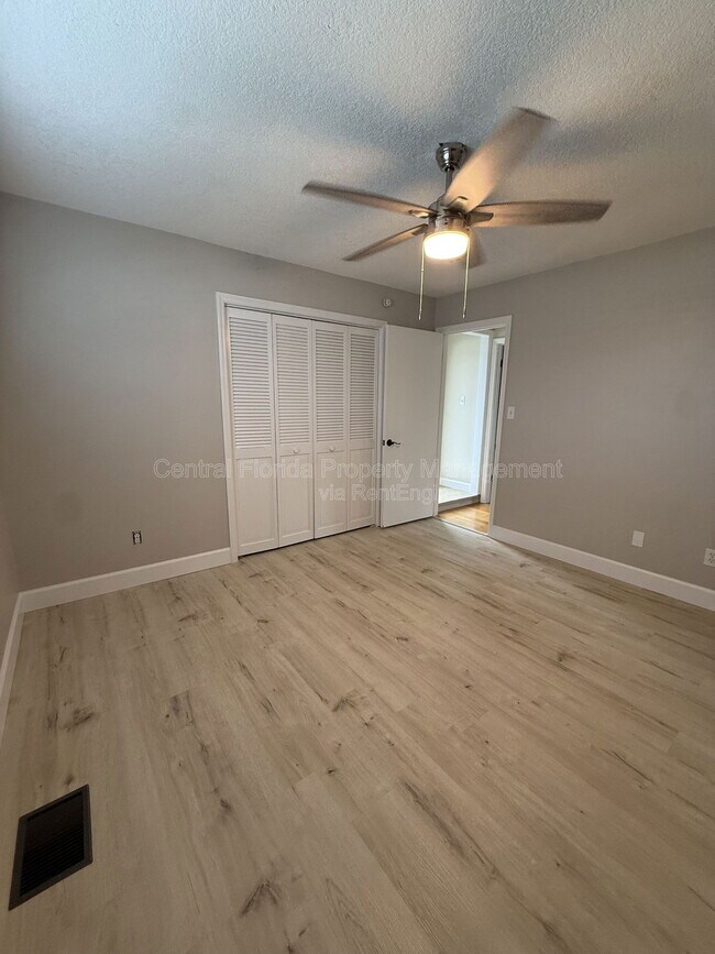 Building Photo - 103 Lake Brantley Terrace