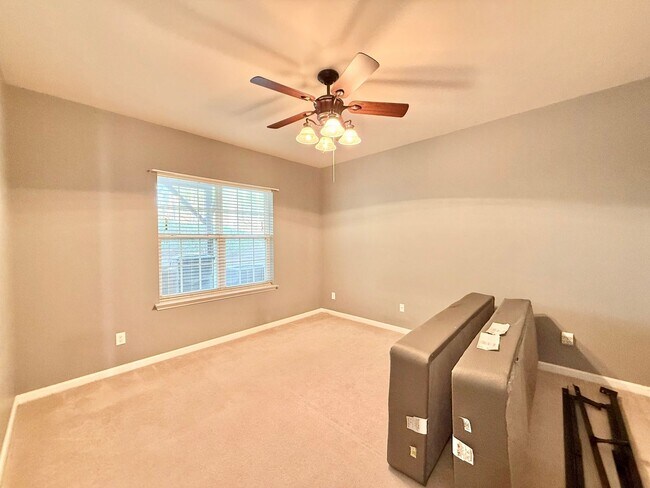 Building Photo - **OFFERING REFUNDABLE APPLICATION FEES** Stunning 3BD, 4BA Morrisville Townhome in an HOA Communi...