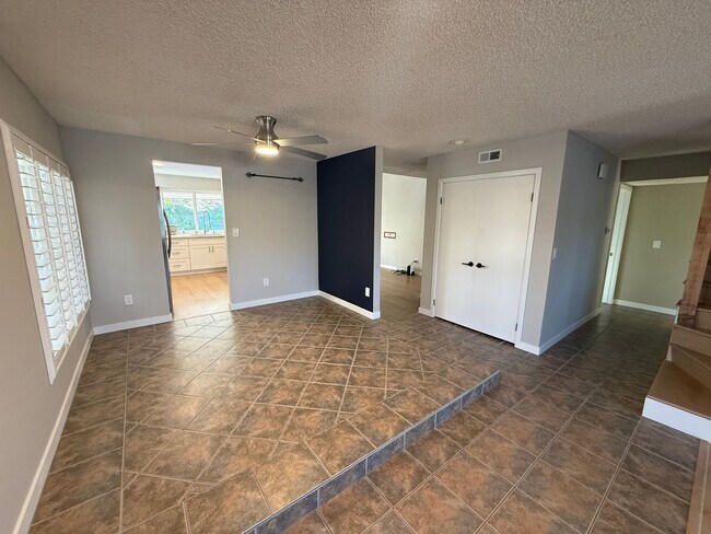 Building Photo - Newly Renovated Home on a Quiet Cul-de-Sac – Available Now