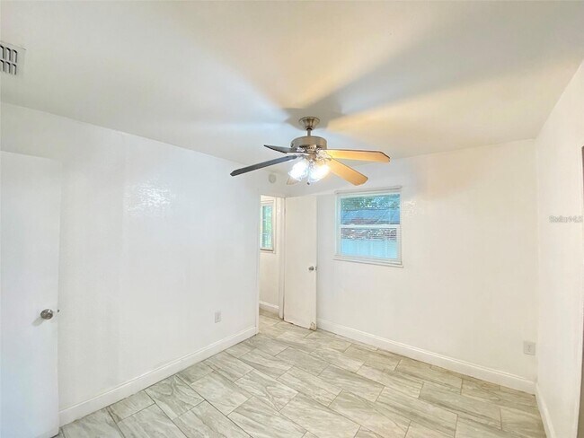 Building Photo - 49 Orange Park Blvd
