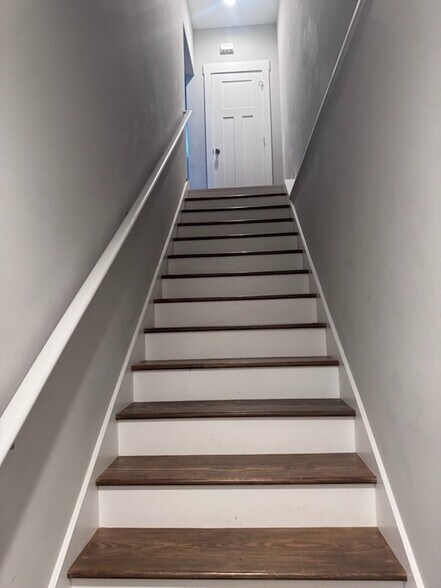 Building Photo - 126 Storytown Vlg