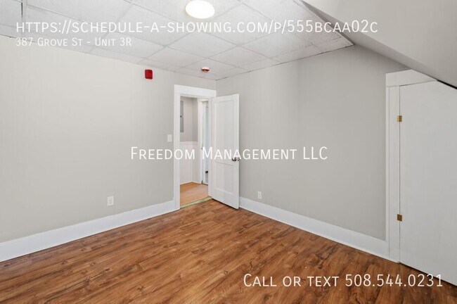 Building Photo - 387 Grove St