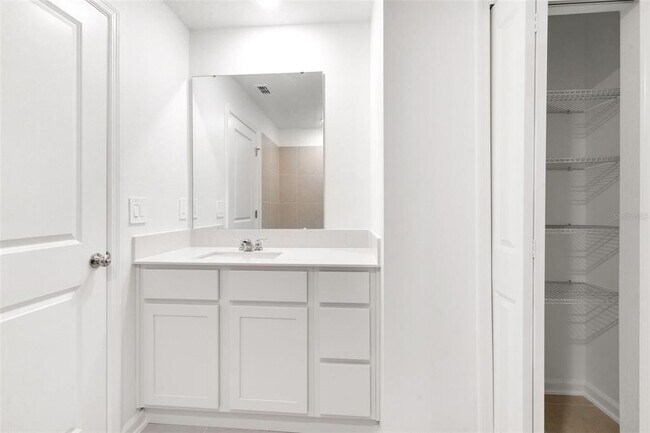 Building Photo - 4821 Katrina Dr