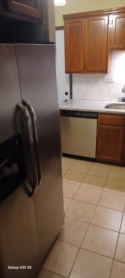 Building Photo - Available now. Beautiful 4BR/2.5BA Home Av...