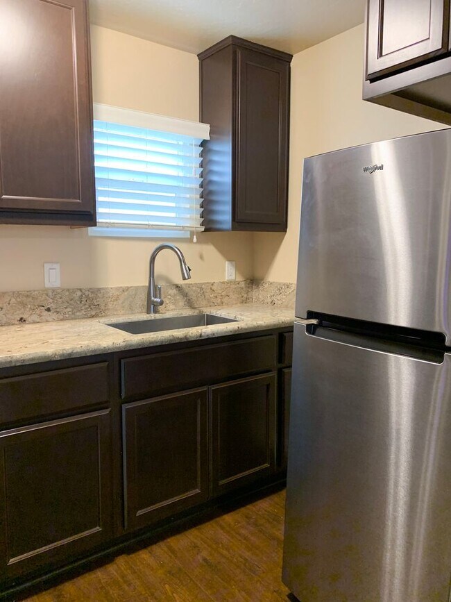 Building Photo - 1 Bedroom Casita Near Downtown Hollister