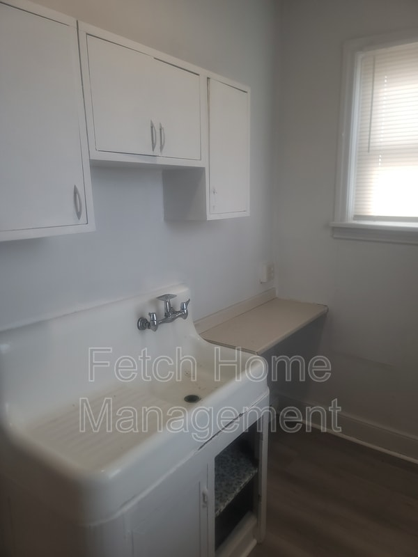 Building Photo - 107-109 East Main Street